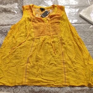 NWT TORRID Womens 00 M/L Yellow Chiffon Swiss Dot Crochet Tie Front Tank Top